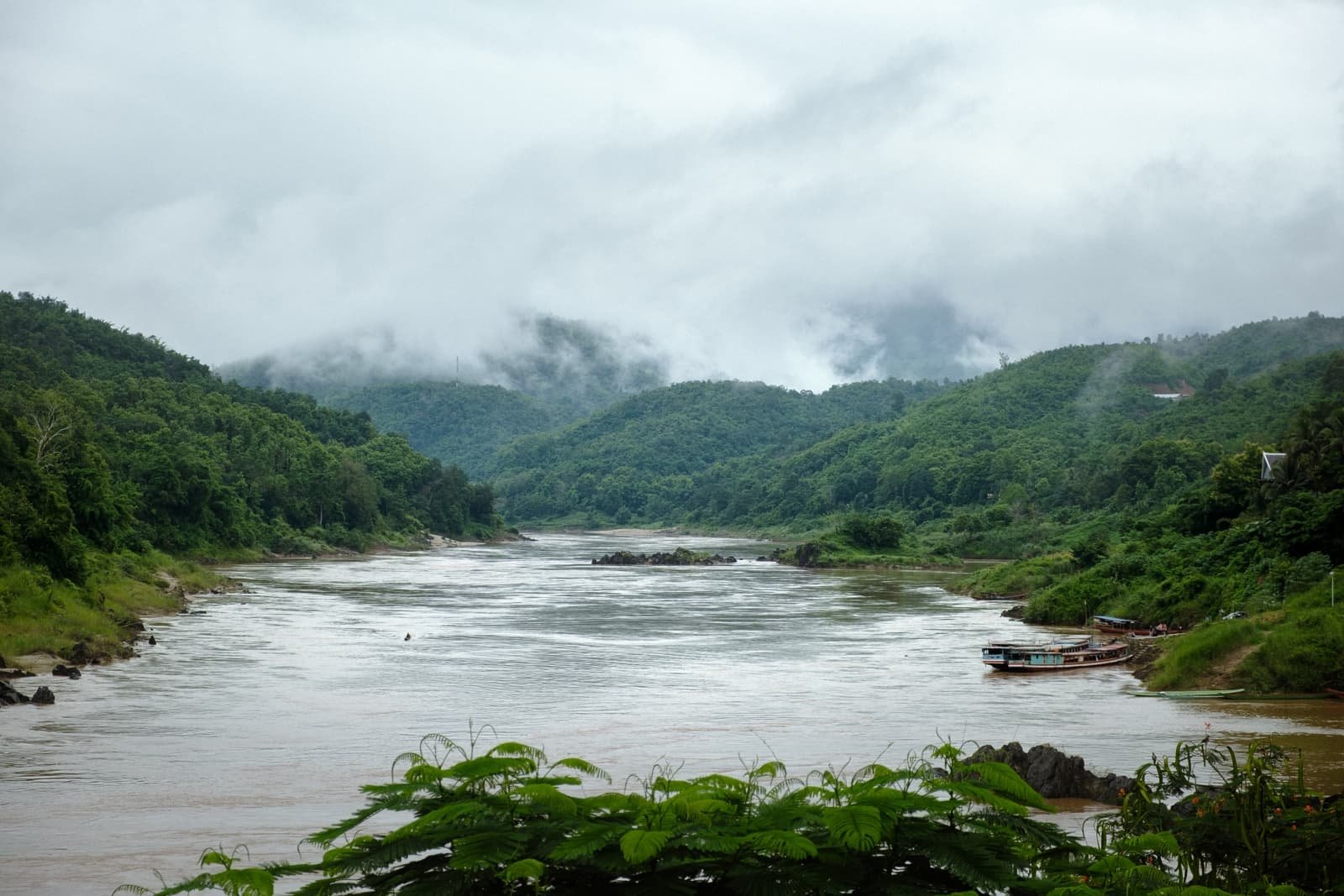 Storie dal mondo - Navigando il Mekong